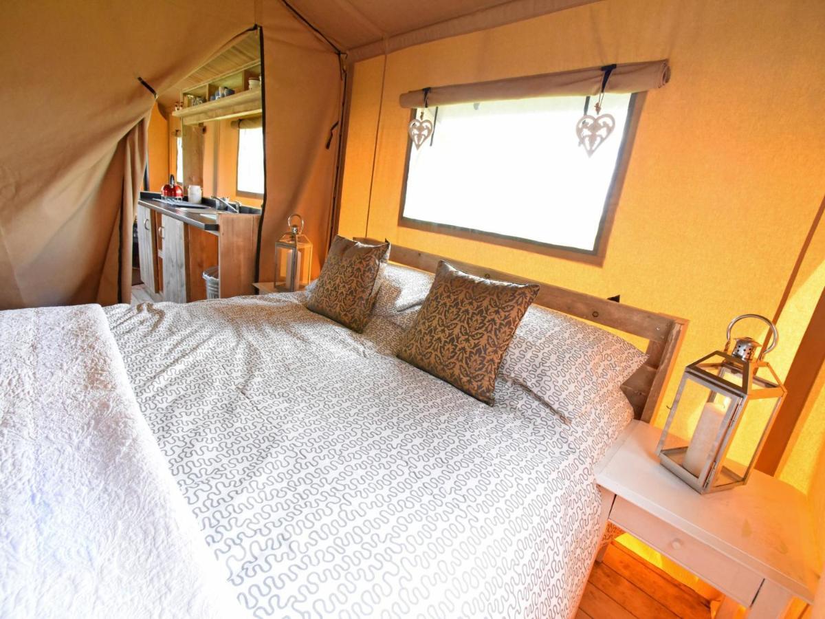 Carr'S Hill Luxury Safari Tents Denny Eksteriør billede